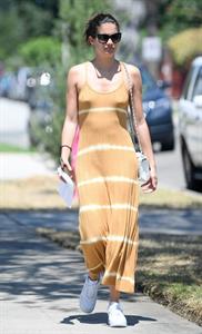 Sara Sampaio braless tits pokies in a dress seen by paparazzi.




