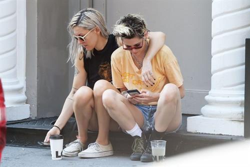Kristen Stewart Pictures Kristen Stewart lesbian kiss making out with Dylan Meyer seen by paparazzi.
