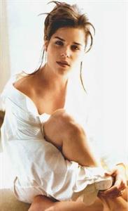 Neve Campbell