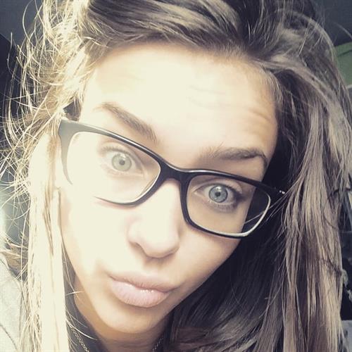 Rachel Cook taking a selfie