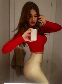 Jessica Ashley taking a selfie