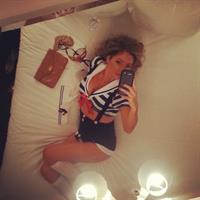 Shawn Michelle Dillon taking a selfie