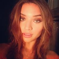 Daniela Lopez taking a selfie