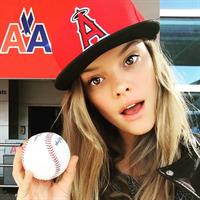 Nina Agdal taking a selfie