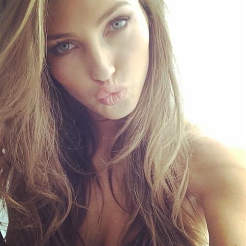 Simone Villas Boas taking a selfie