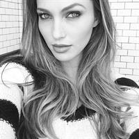 Simone Villas Boas taking a selfie