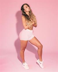 Sommer Ray topless new photo shoot with her hair covering her nude boobs.





