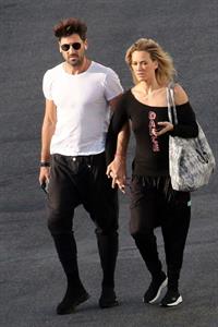 Peta Murgatroyd braless boobs in a black top showing off her tits seen by paparazzi.









