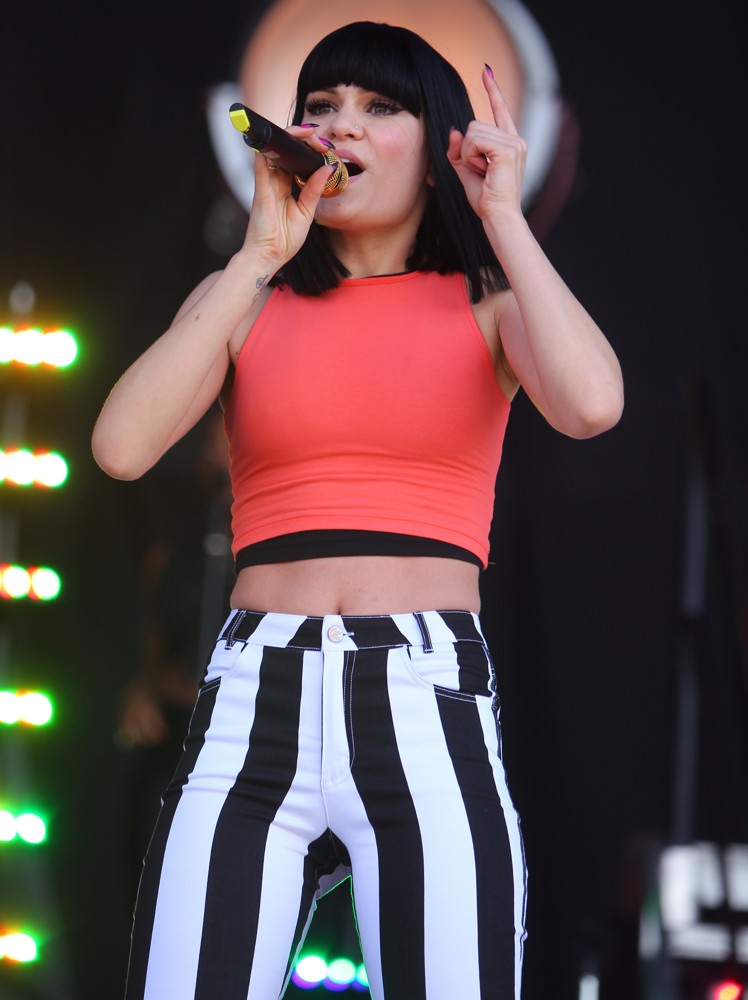 Jessie James Decker Pictures Jessie James Decker