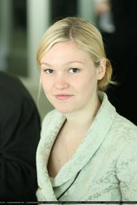 Julia Stiles