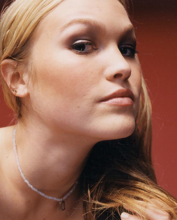 Julia Stiles