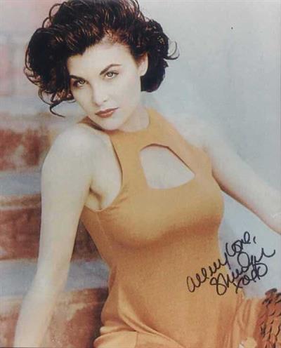 Sherilyn Fenn