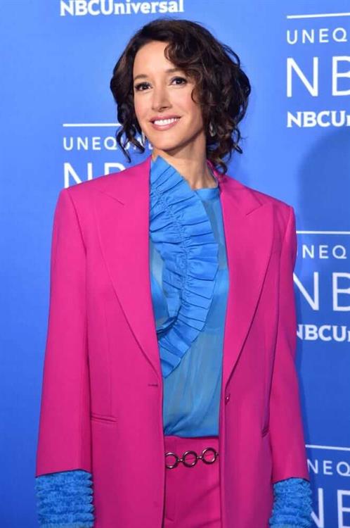 Jennifer Beals