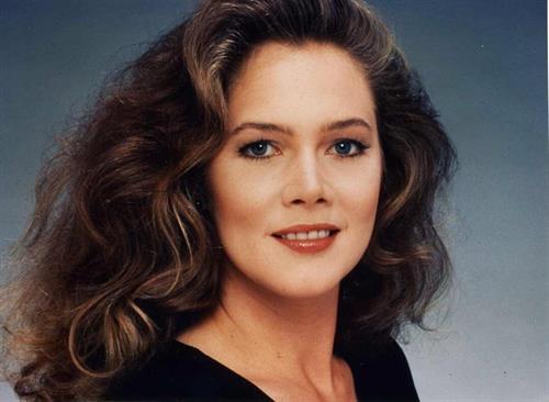 Kathleen Turner