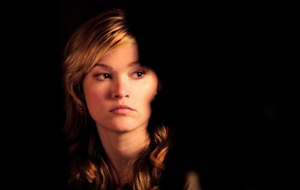 Julia Stiles