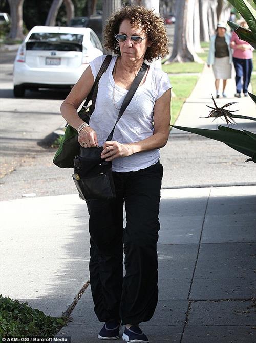 Rhea Perlman