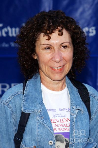 Rhea Perlman