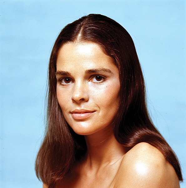 Ali MacGraw Pictures. 