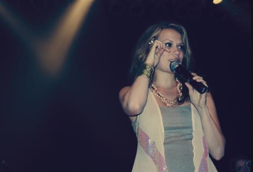 Bethany Joy Lenz-Galeotti