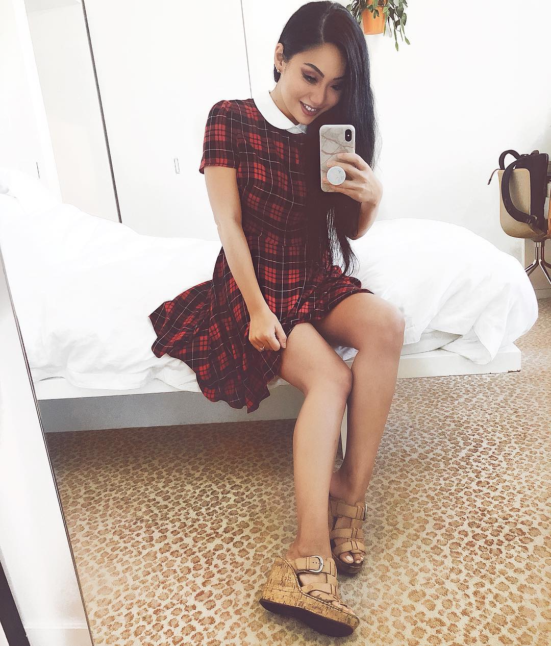 Tina Guo taking a selfie