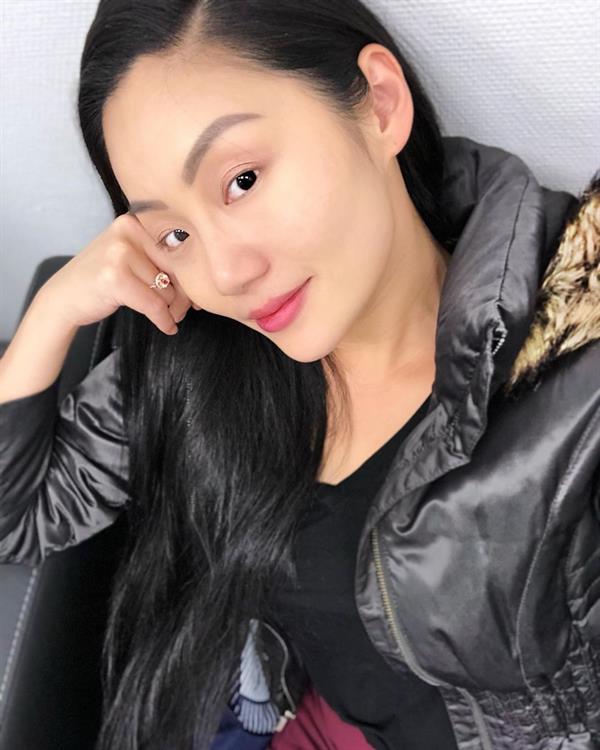 Tina Guo taking a selfie