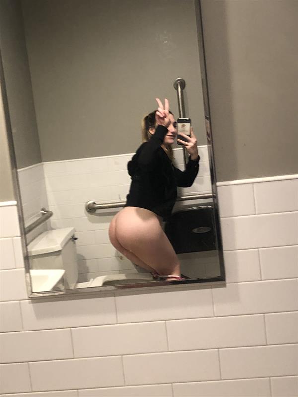 Lexi Grey taking a selfie and - ass