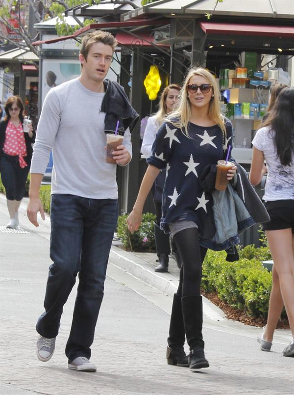 Stephanie Pratt with Robert Buckley in Los Angeles (16.05.2013) 