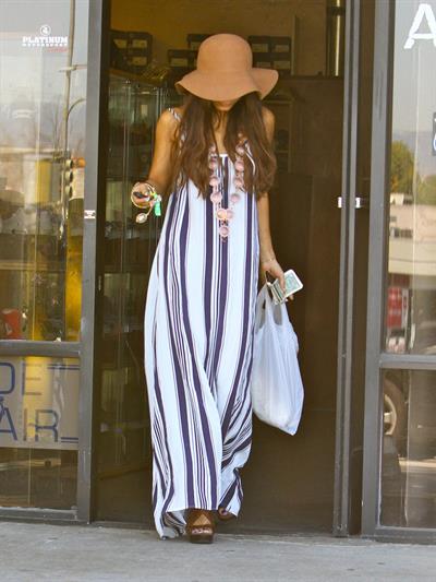 Vanessa Hudgens in a big floppy hat in Los Angeles on April 11, 2013