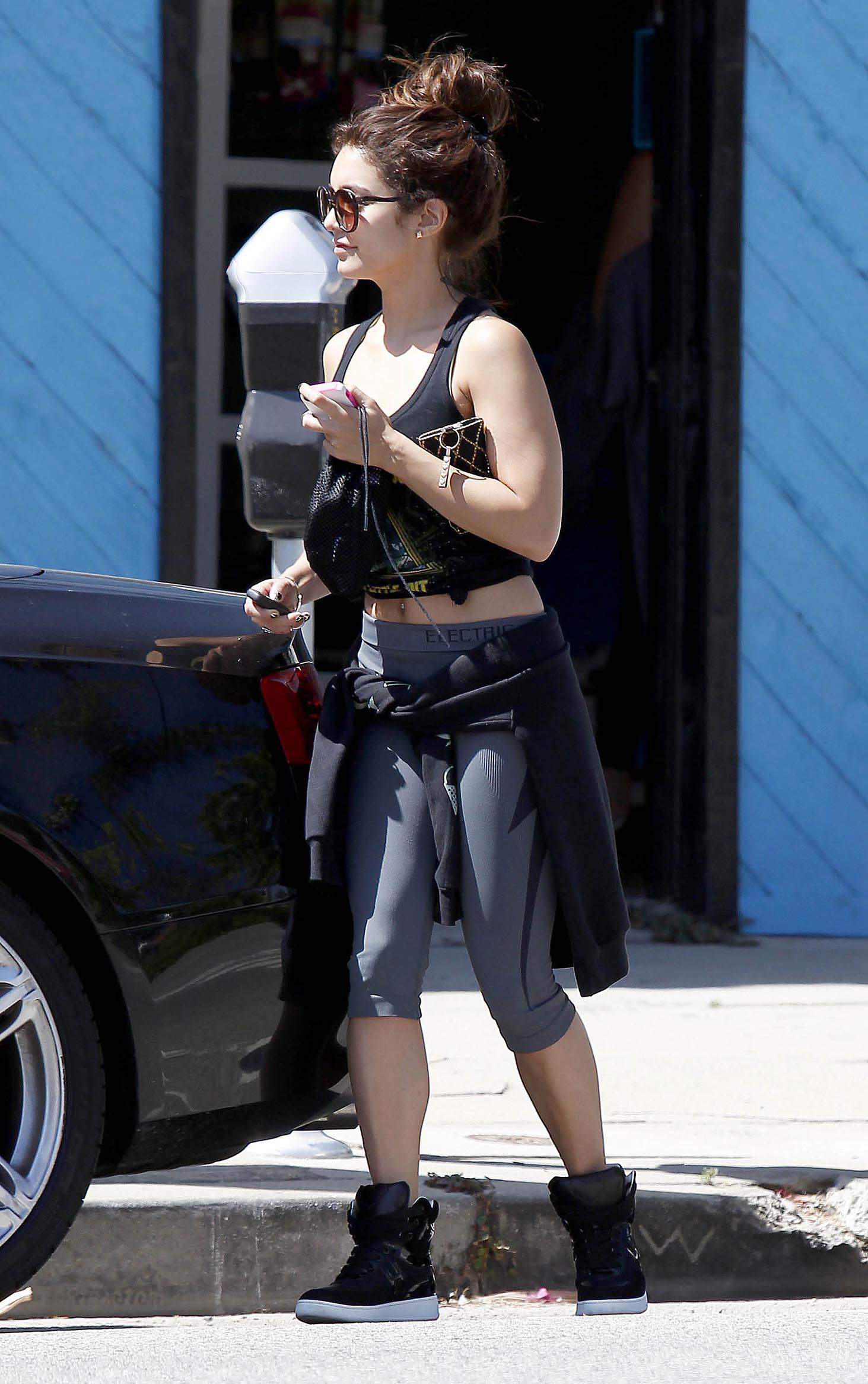 Vanessa Hudgens Spotted after workout in Studio City (May 28, 2013) 