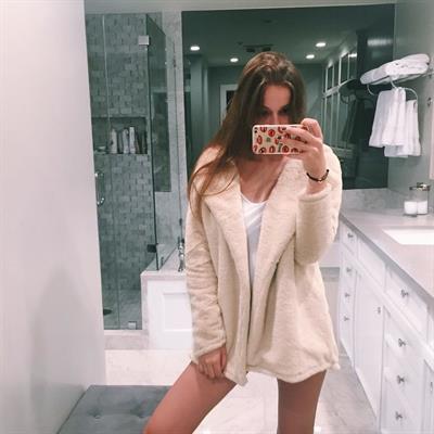 Sophie Mudd taking a selfie