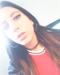 Alissa Avni taking a selfie