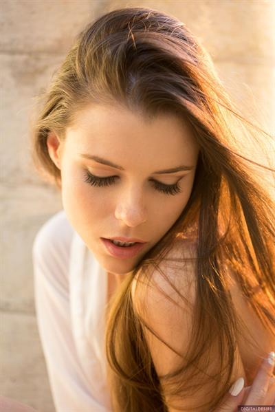 Valeria is a sexual goddess