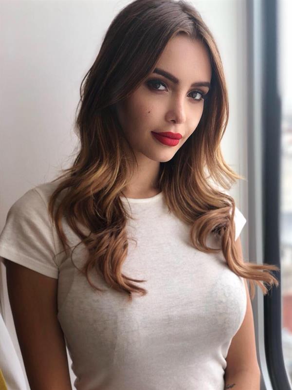 Nabilla Benattia