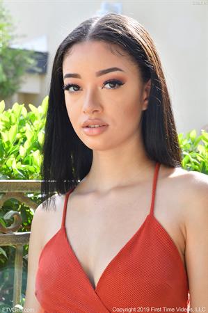 Scarlet Nude Pictures Super Sexy In Red
