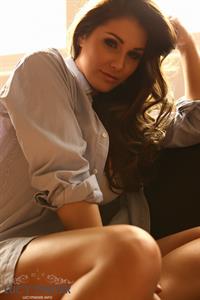 Massive collection of babe Lucy Pinder. 

High Defination potraits of Lucy Pinder.