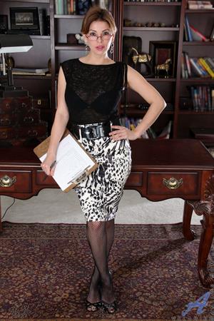 Pretty Latina Valarie teases her pussy with her fingers