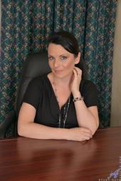 35 year old Stacy Ray is a short girl with huge tits and a bouncing ass that begs to be slapped and squeezed. Check out this cock hungry Canadian milf as she jiggles her huge tits for your enjoyment before spreading her legs so that you can admire every inch of her sweet bald fuck hole.