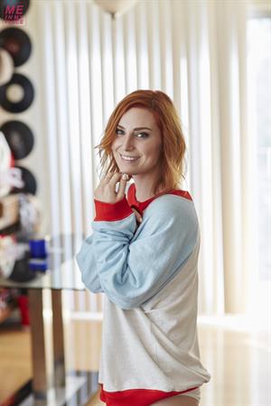 Bree Essrig - Esquire Me in My Place