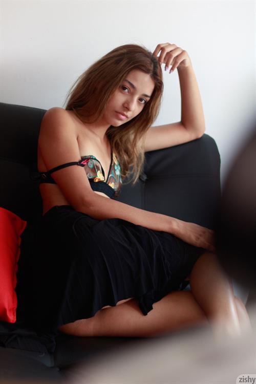 Camilita Johanna Kinky Latina