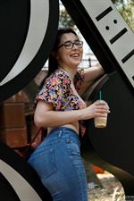 Ophelia Palantine in Jeans