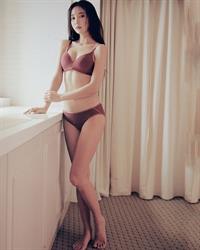 Park Soo Yeon in lingerie