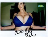 All-natural 32GG busty model Lana Kendrick is so sexy in these polaroids