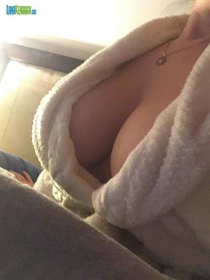 Lana Kendrick Nude Pictures Lana Kendrick Iphone Selfie Shots Her Big Natural Titties