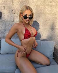 Mackenzie Dipman - Love Island