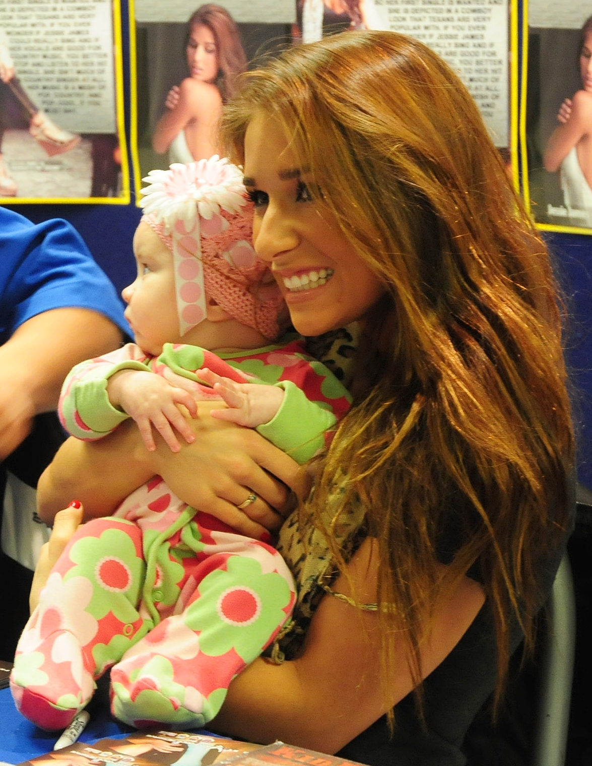 Jessie James Decker Pictures Jessie James Decker