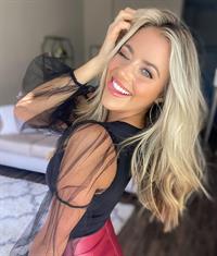 Social Media Influencer
Former TV news reporter