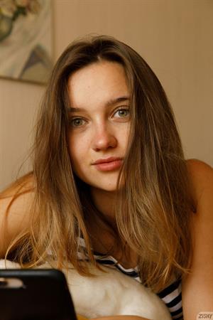 Alevtina Batman Shows Nice Ass