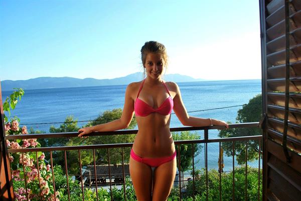 Anna Idzakovic in a bikini