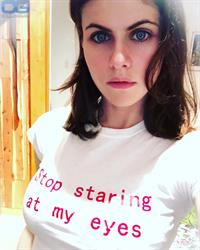 Sexy Alexandra Daddario