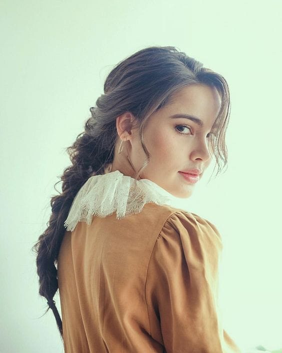 Urassaya Sperbund